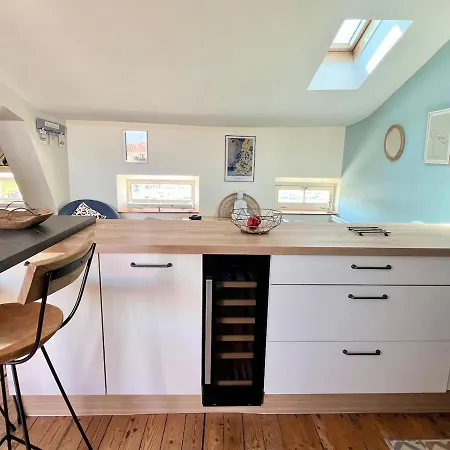 Magnifique Avec Vue Sur Le Vieux-port Et Terrasse Privee Sans Vis-a-vis Apartment La Rochelle (Charente-Maritime)