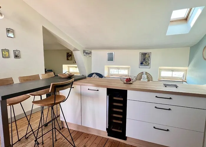 Magnifique Avec Vue Sur Le Vieux-port Et Terrasse Privee Sans Vis-a-vis La Rochelle (Charente-Maritime)